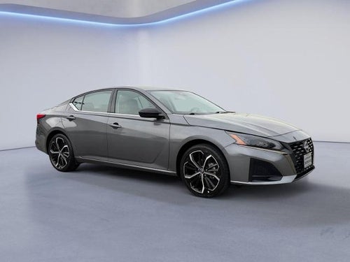 2025 Nissan Altima SR FWD