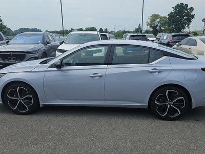 2023 Nissan Altima 2.5 SR Sedan