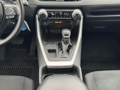 2021 Toyota RAV4 LE FWD (GS)
