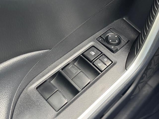 2021 Toyota RAV4 LE FWD (GS)