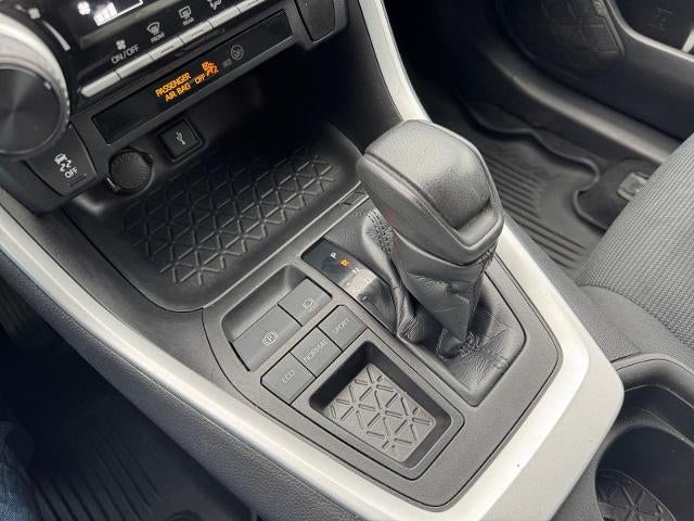 2021 Toyota RAV4 LE FWD (GS)