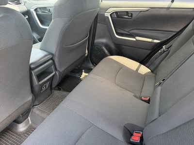 2019 Toyota RAV4 LE FWD (GS)