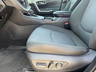 2022 Toyota RAV4 XLE FWD (GS)