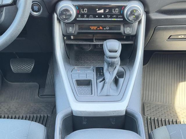 2022 Toyota RAV4 XLE FWD (GS)