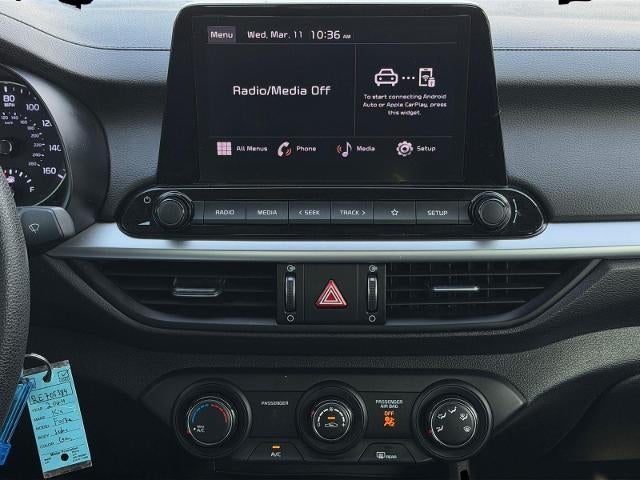 2024 Kia Forte LXS IVT