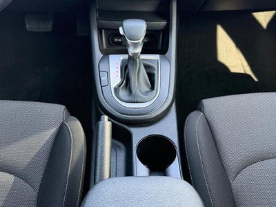 2024 Kia Forte LXS IVT