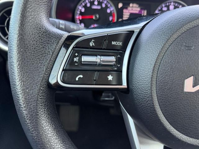 2024 Kia Forte LXS IVT