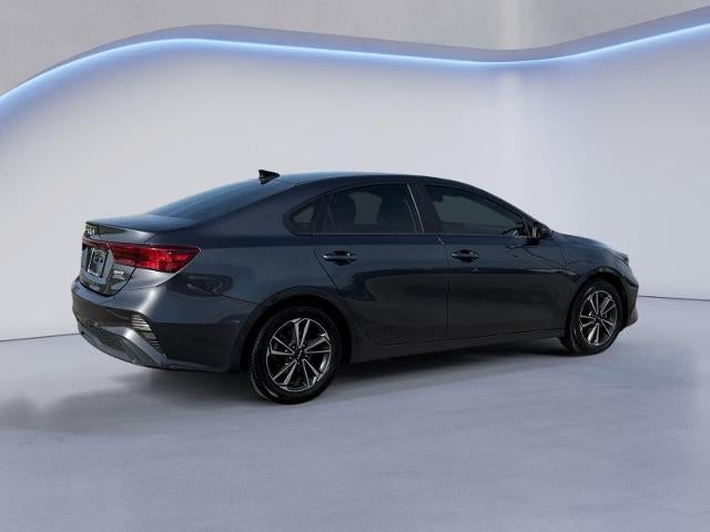 2024 Kia Forte LXS IVT