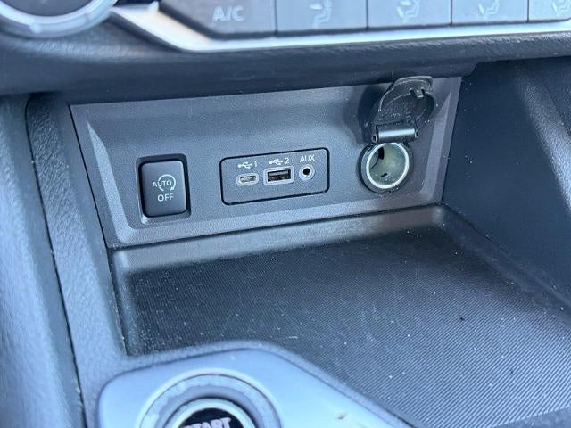 2025 Nissan Sentra SV CVT