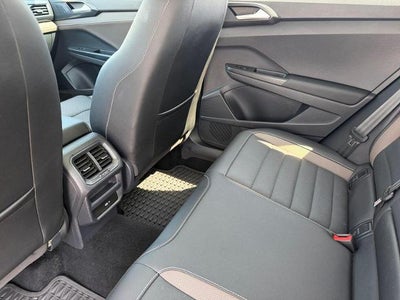 2022 Volkswagen Taos SEL 4MOTION