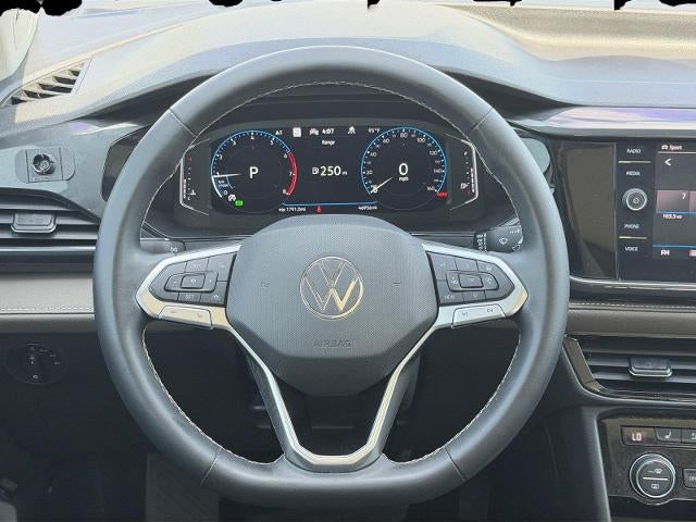 2022 Volkswagen Taos SEL 4MOTION