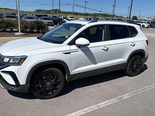 2022 Volkswagen Taos SE 4MOTION