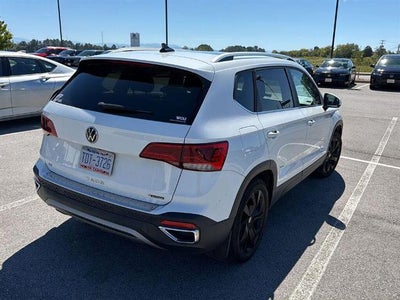 2022 Volkswagen Taos SE 4MOTION