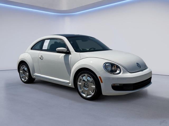 2014 Volkswagen Beetle 2dr Auto 2.5L PZEV *Ltd Avail*