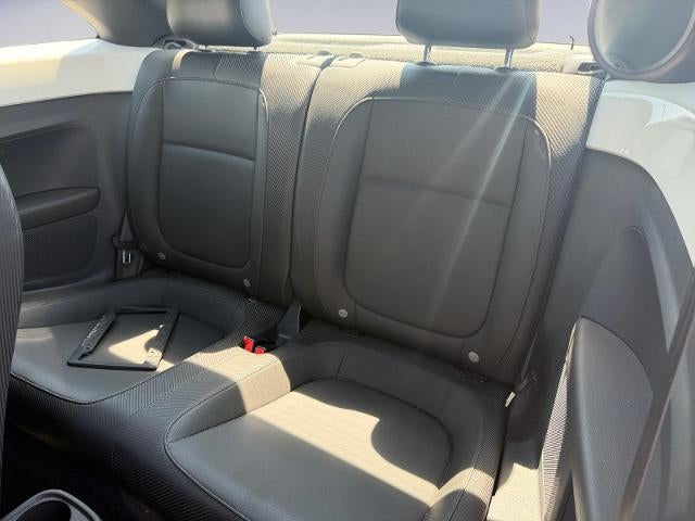 2014 Volkswagen Beetle 2dr Auto 2.5L PZEV *Ltd Avail*