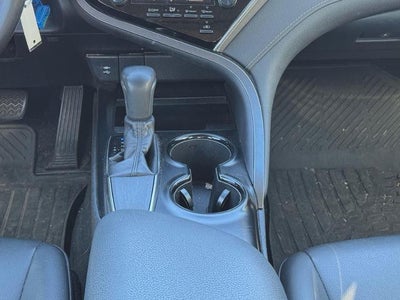 2018 Toyota Camry SE Auto (Natl)