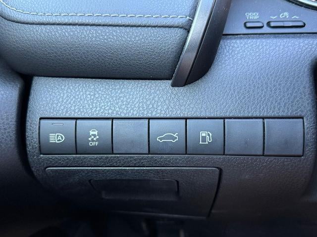 2018 Toyota Camry SE Auto (Natl)