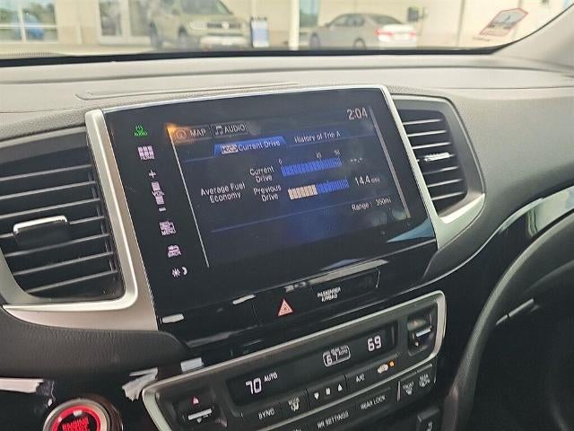 2016 Honda Pilot AWD Touring with DVD Rear Entertainment System and Navigation