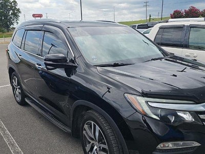 2016 Honda Pilot AWD Touring with DVD Rear Entertainment System and Navigation