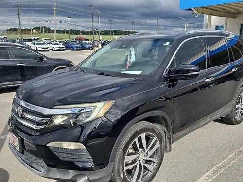 2016 Honda Pilot AWD Touring with DVD Rear Entertainment System and Navigation