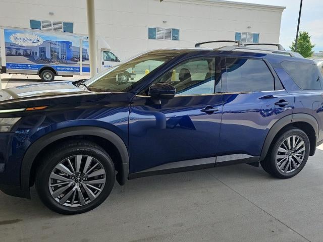 2025 Nissan Pathfinder SL 2WD