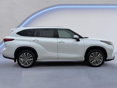 2022 Toyota Highlander Hybrid Platinum AWD (Natl)