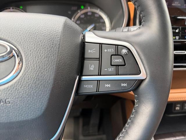 2022 Toyota Highlander Hybrid Platinum AWD (Natl)
