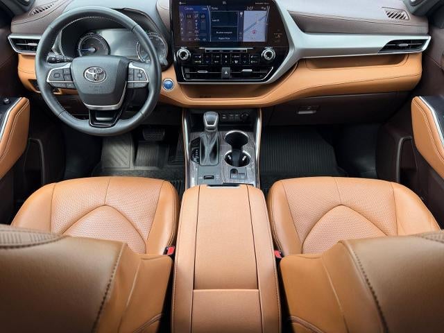 2022 Toyota Highlander Hybrid Platinum AWD (Natl)