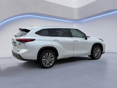 2022 Toyota Highlander Hybrid Platinum AWD (Natl)