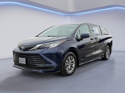 2021 Toyota Sienna LE FWD 8-Passenger (Natl)