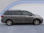 2017 Toyota Sienna LE FWD 8-Passenger (Natl)