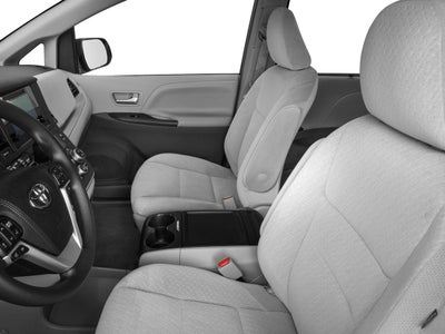 2017 Toyota Sienna LE FWD 8-Passenger (Natl)
