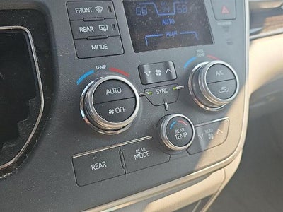 2020 Toyota Sienna XLE FWD 8-Passenger (Natl)