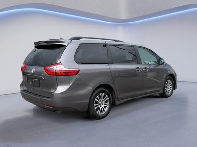 2020 Toyota Sienna XLE FWD 8-Passenger (Natl)