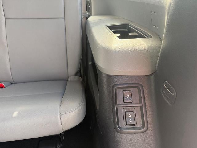 2013 Toyota Sequoia RWD 5.7L SR5 (Natl)