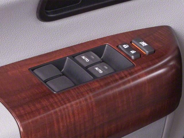 2013 Toyota Sequoia RWD 5.7L SR5 (Natl)