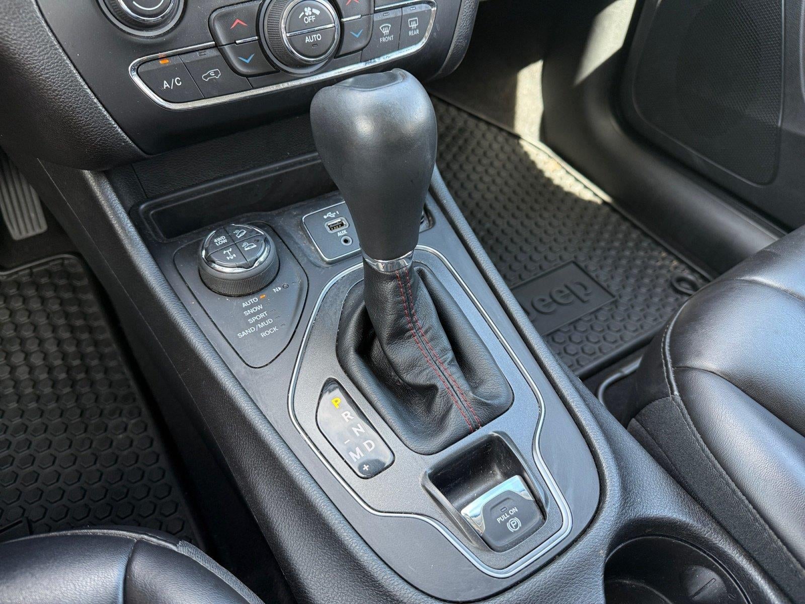 2019 Jeep CHEROKEE TRLHWK