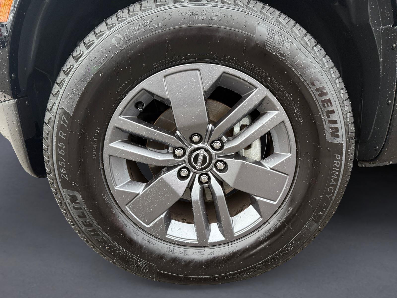 2025 Nissan Frontier SV