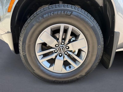 2025 Nissan Frontier SV