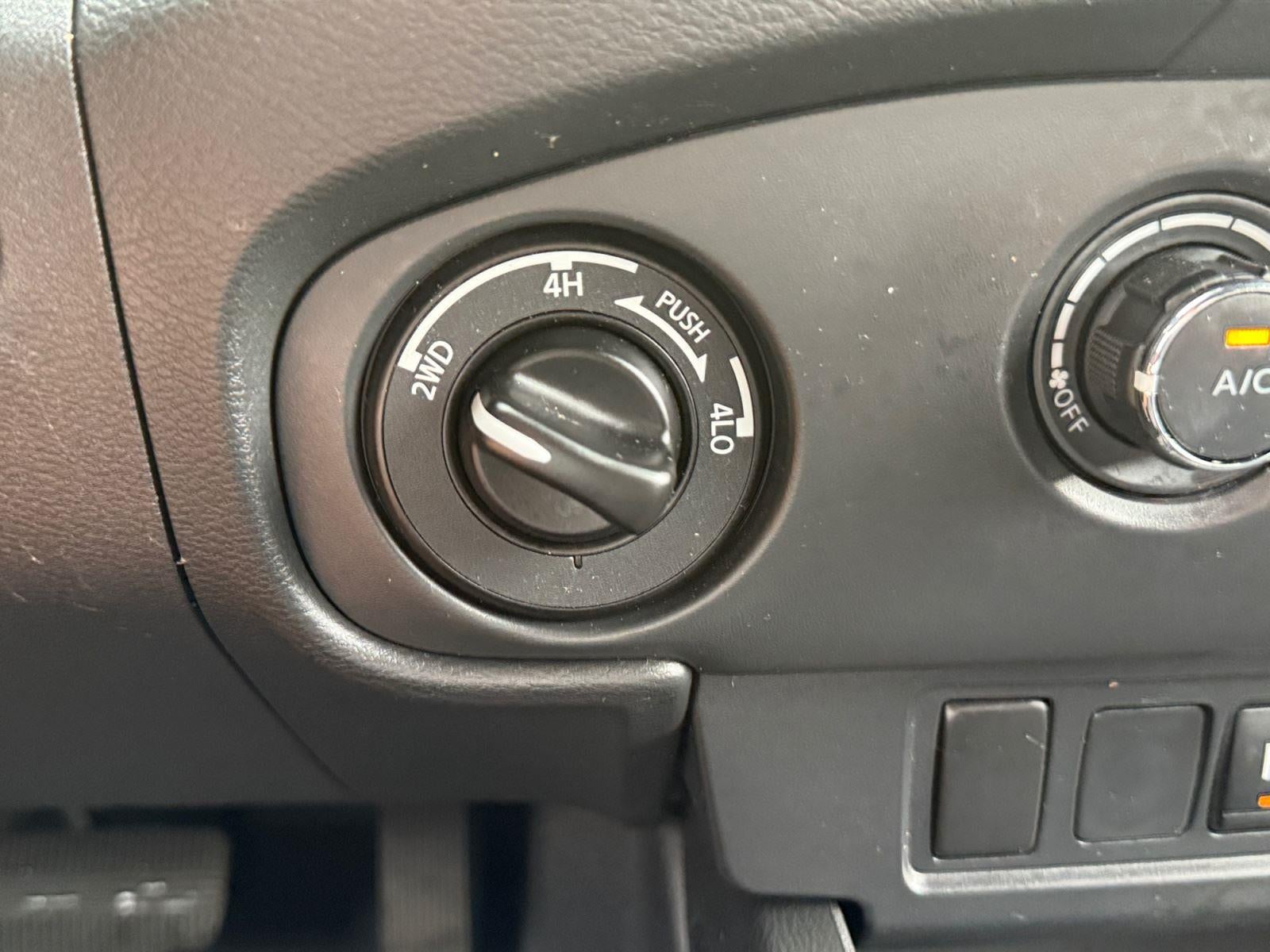 2023 Nissan Frontier SV