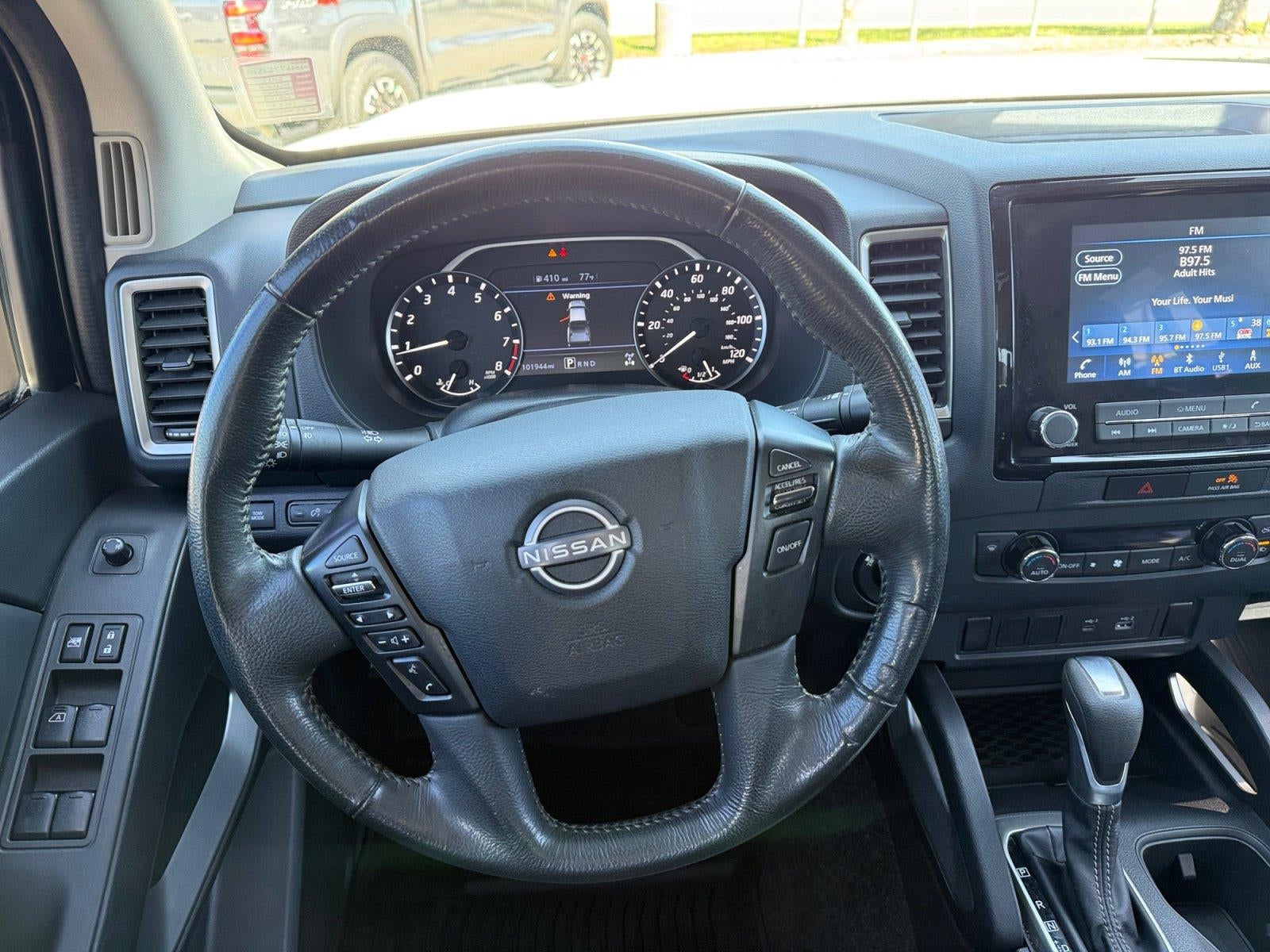 2022 Nissan FRONTIER SV