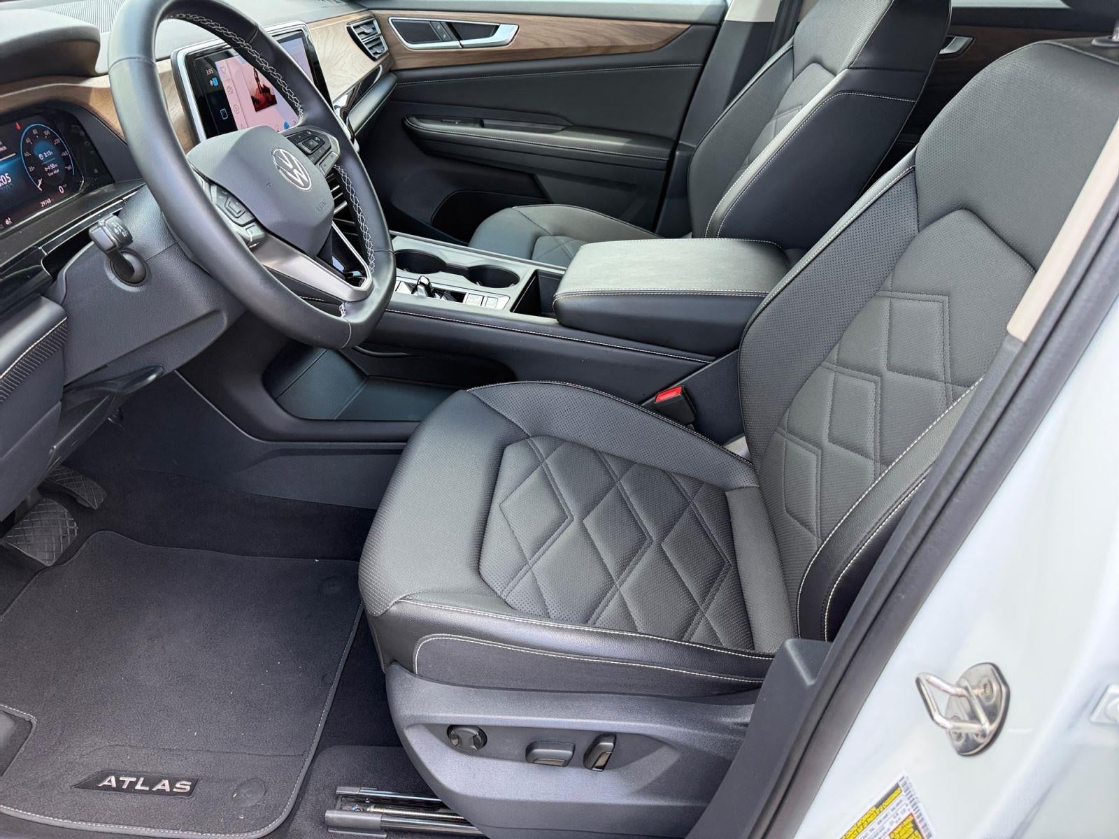2024 Volkswagen Atlas 2.0T SE