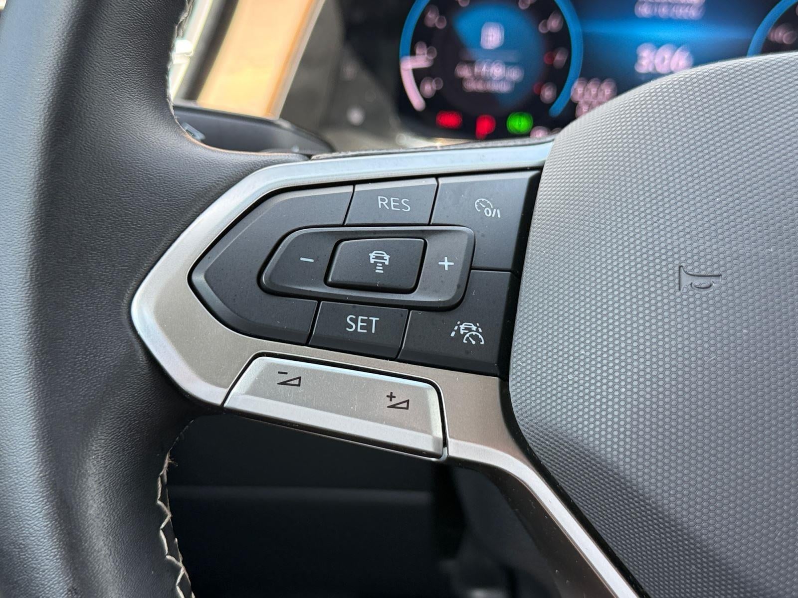 2024 Volkswagen Atlas 2.0T SE