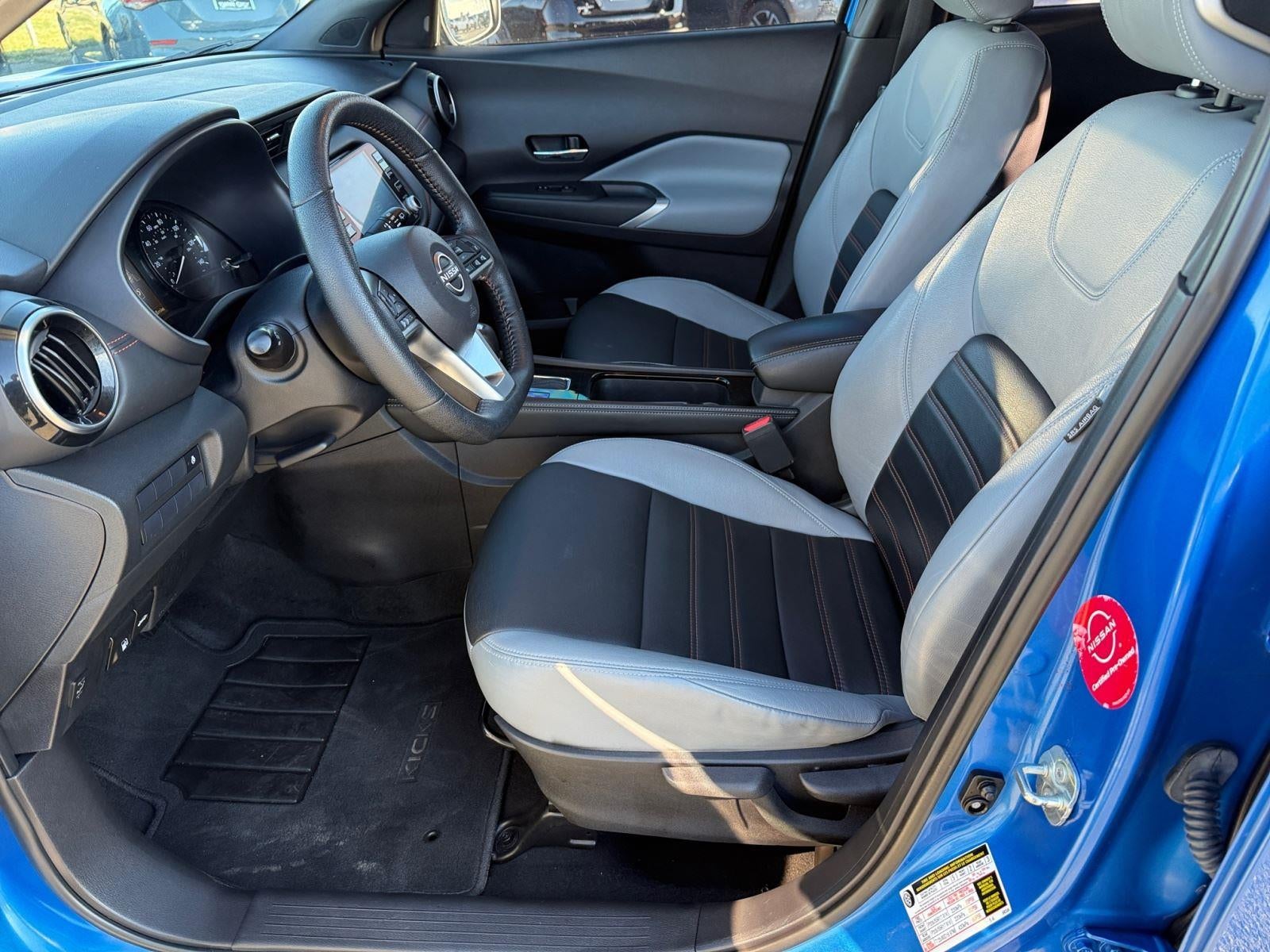 2022 Nissan Kicks SR