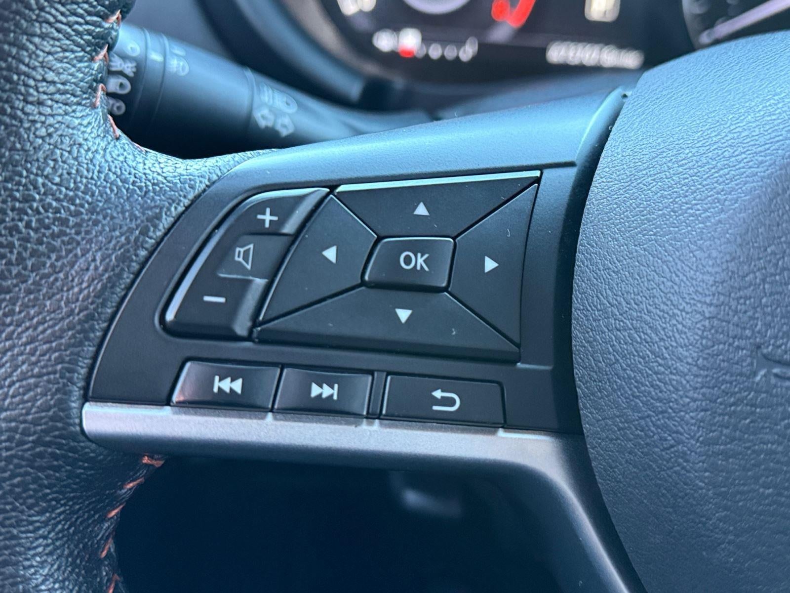 2022 Nissan Kicks SR