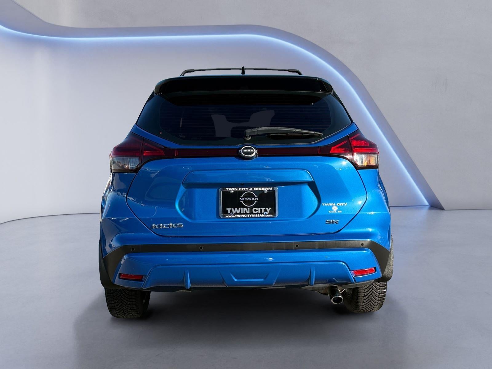 2022 Nissan Kicks SR