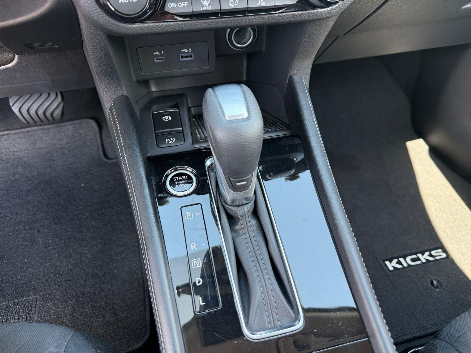 2024 Nissan Kicks SR