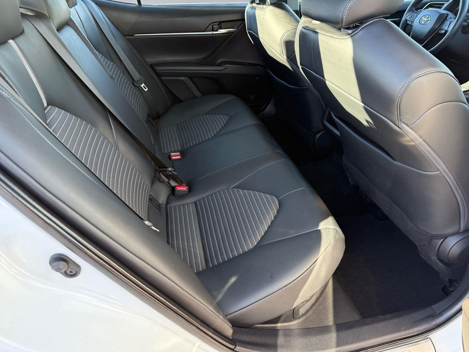 2022 Toyota Camry Hybrid SE