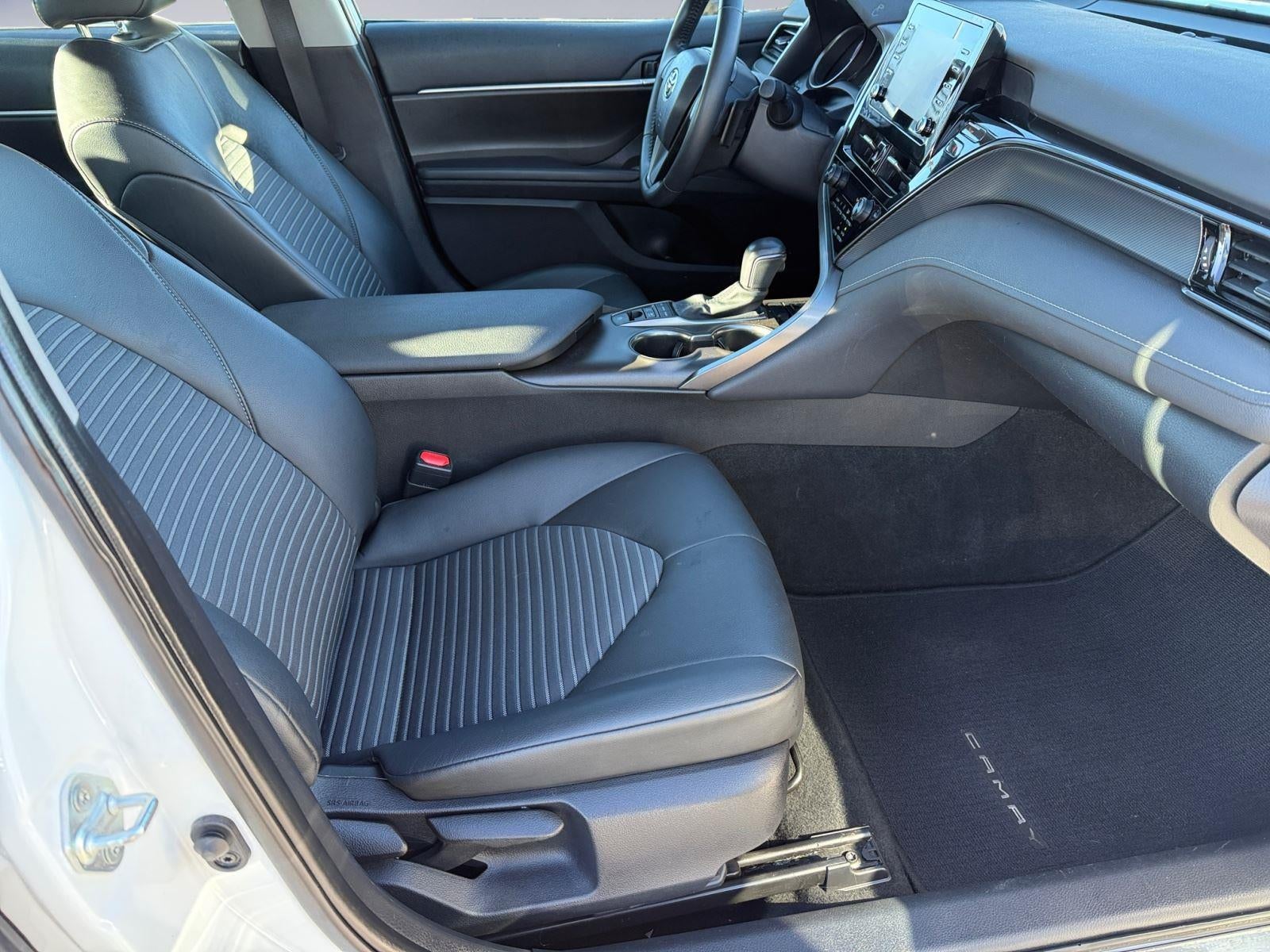 2022 Toyota Camry Hybrid SE