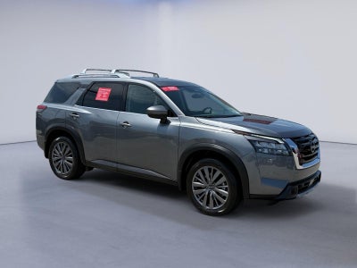 2025 Nissan Pathfinder SL